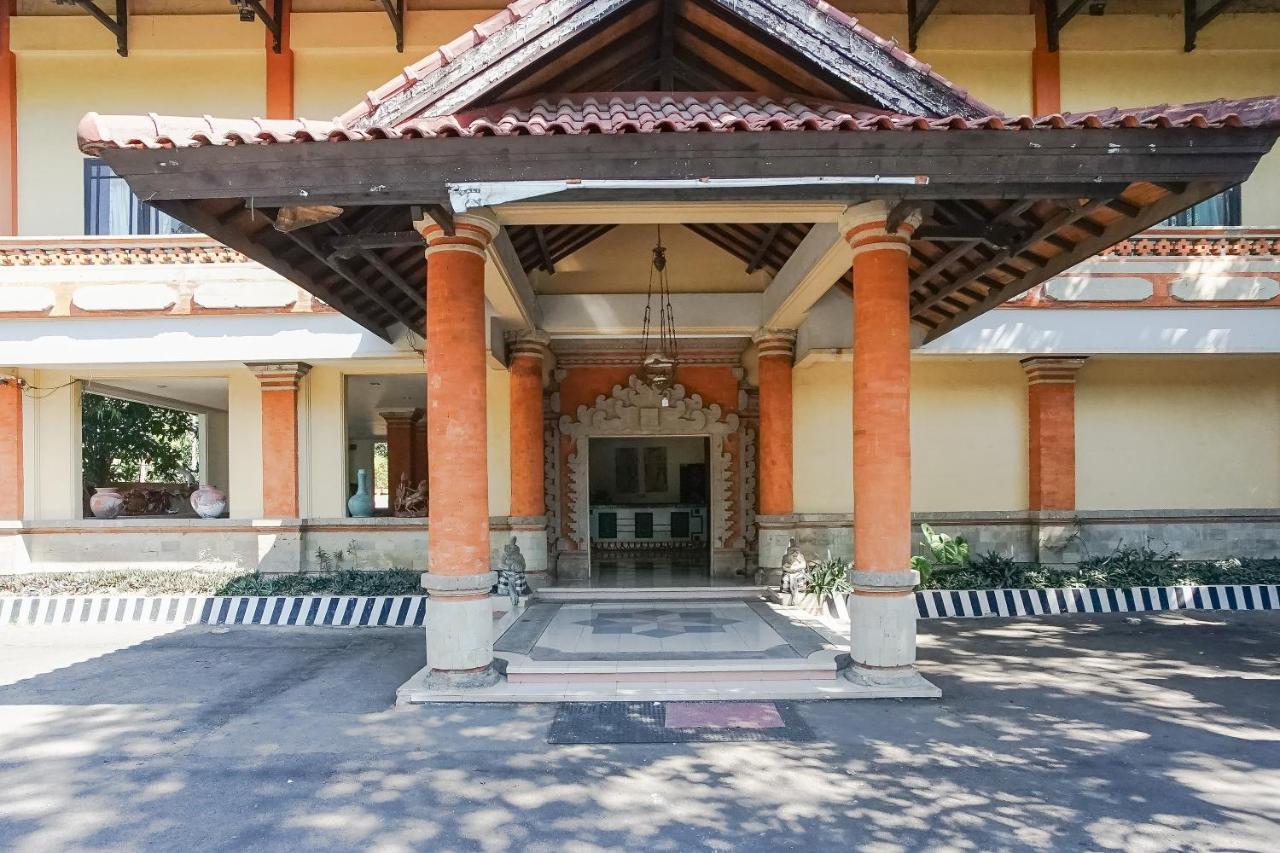 Hotel Oranjje Денпасар Екстериор снимка