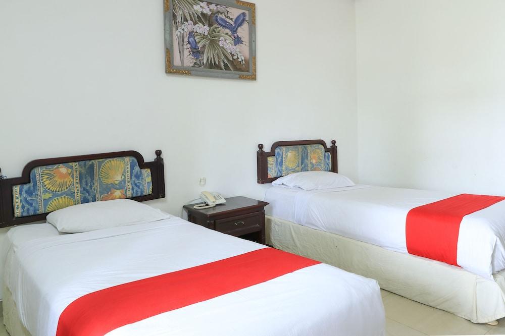 Hotel Oranjje Денпасар Екстериор снимка
