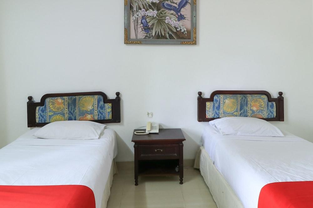 Hotel Oranjje Денпасар Екстериор снимка