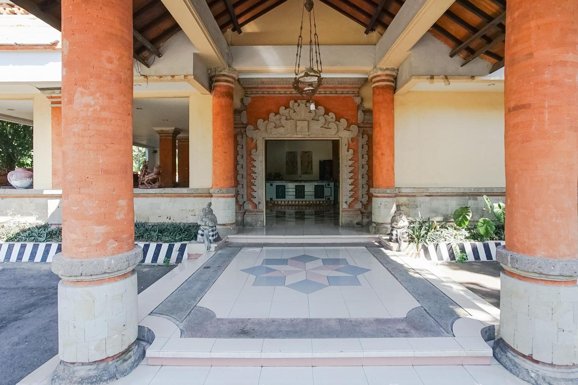 Hotel Oranjje Денпасар Екстериор снимка