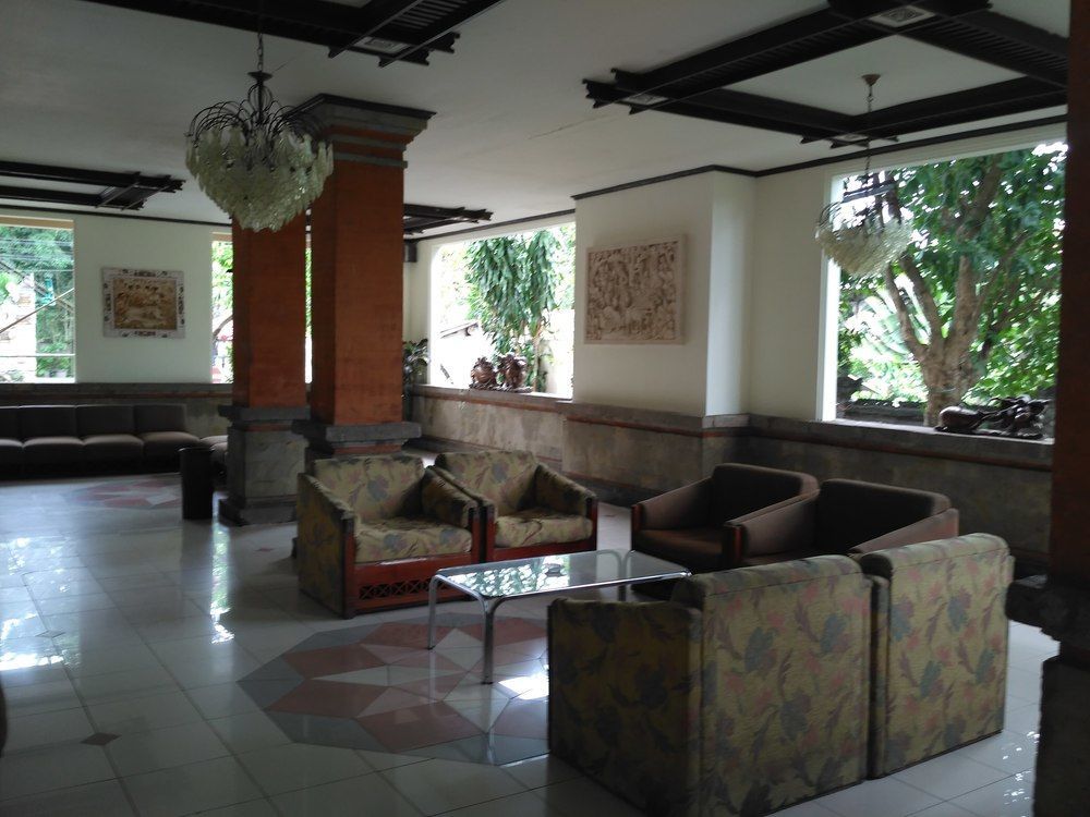 Hotel Oranjje Денпасар Екстериор снимка